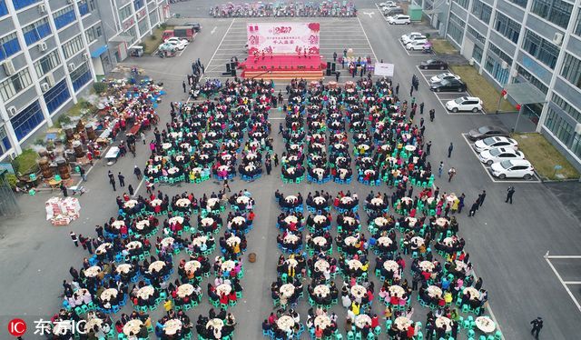 共睹屬于農民工的壩壩宴