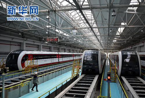 僑洋實(shí)業(yè)祝賀：北京首條磁浮列車開通試運(yùn)營。