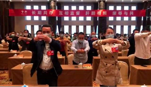 疫情期間衢州兩會作揖禮，盡顯古代文明禮節(jié)